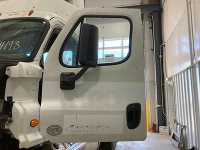 Freightliner Cascadia Front Door Assembly