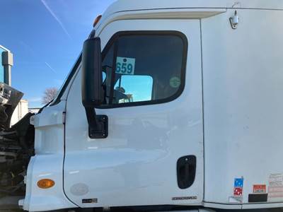 Freightliner Cascadia Front Door Assembly