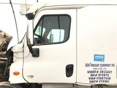 Freightliner Cascadia Front Door Assembly