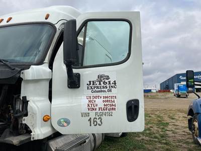 Freightliner Cascadia Front Door Assembly