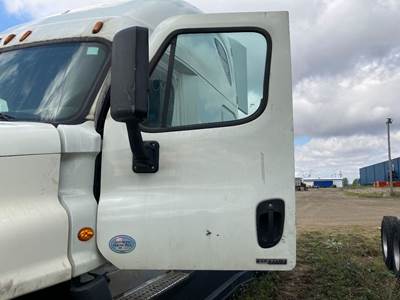 Freightliner Cascadia Front Door Assembly