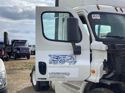 Freightliner Cascadia Front Door Assembly