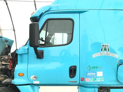 Freightliner Cascadia Front Door Assembly