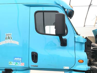 Freightliner Cascadia Front Door Assembly