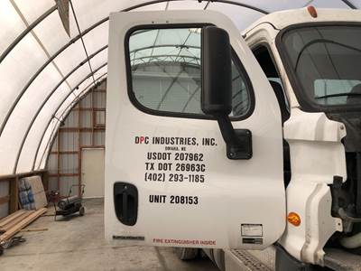 Freightliner Cascadia Front Door Assembly