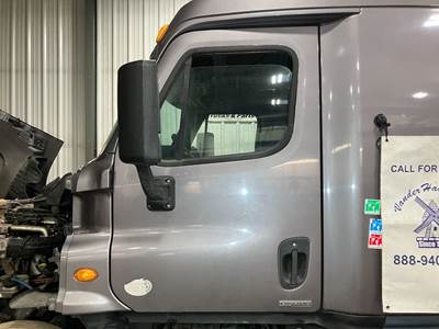 Freightliner Cascadia Front Door Assembly