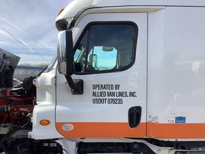 Freightliner Cascadia Front Door Assembly