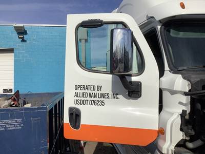 Freightliner Cascadia Front Door Assembly