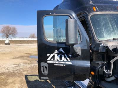 Freightliner Cascadia Front Door Assembly