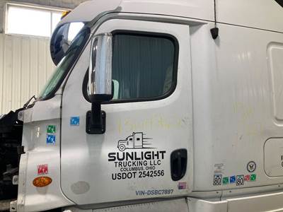 Freightliner Cascadia Front Door Assembly