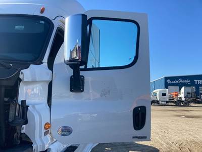 Freightliner Cascadia Front Door Assembly