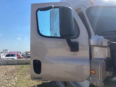 Freightliner Cascadia Front Door Assembly