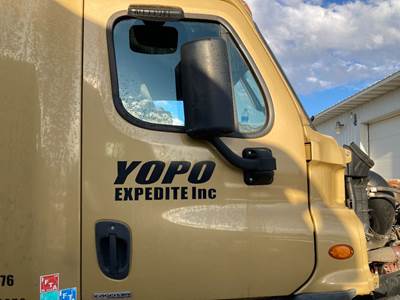 Freightliner Cascadia Front Door Assembly