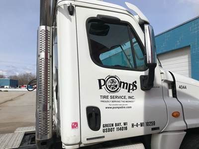 Freightliner Cascadia Front Door Assembly