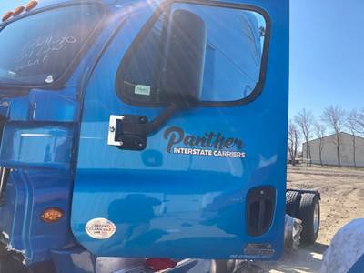 Freightliner Cascadia Front Door Assembly