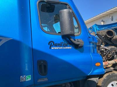 Freightliner Cascadia Front Door Assembly