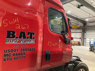 Freightliner Cascadia Front Door Assembly