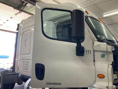 Freightliner Cascadia Front Door Assembly