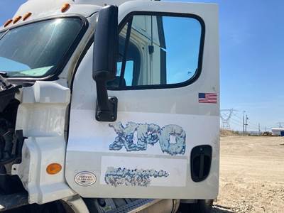 Freightliner Cascadia Front Door Assembly