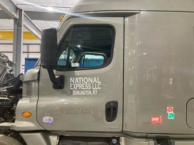 Freightliner Cascadia Front Door Assembly