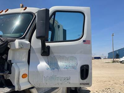Freightliner Cascadia Front Door Assembly
