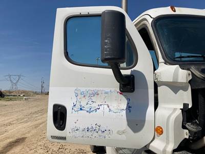Freightliner Cascadia Front Door Assembly