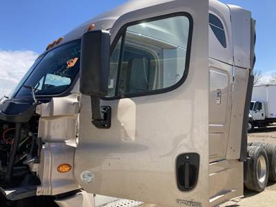 Freightliner Cascadia Front Door Assembly