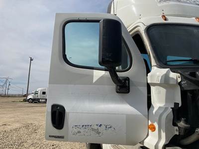 Freightliner Cascadia Front Door Assembly