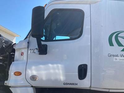 Freightliner Cascadia Front Door Assembly