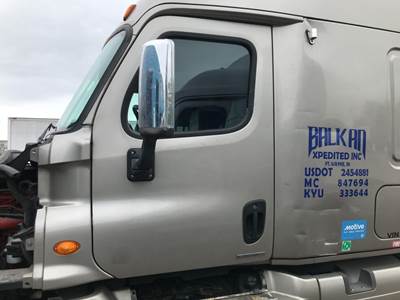 Freightliner Cascadia Front Door Assembly
