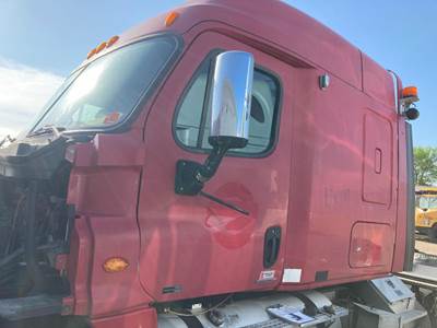 Freightliner Cascadia Front Door Assembly