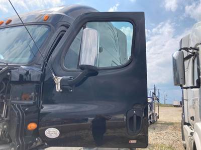 Freightliner Cascadia Front Door Assembly