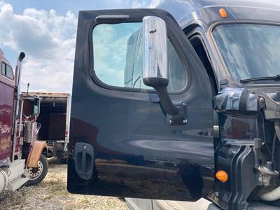 Freightliner Cascadia Front Door Assembly