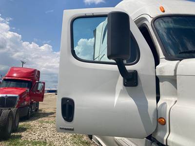 Freightliner Cascadia Front Door Assembly