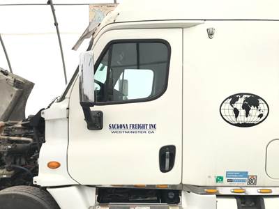 Freightliner Cascadia Front Door Assembly