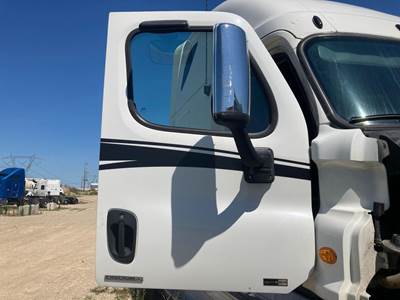 Freightliner Cascadia Front Door Assembly