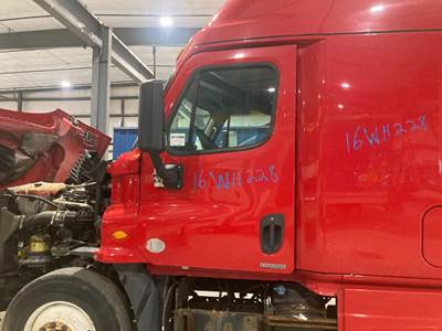 Freightliner Cascadia Front Door Assembly