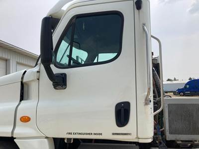 Freightliner Cascadia Front Door Assembly