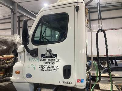 Freightliner Cascadia Front Door Assembly
