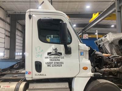 Freightliner Cascadia Front Door Assembly