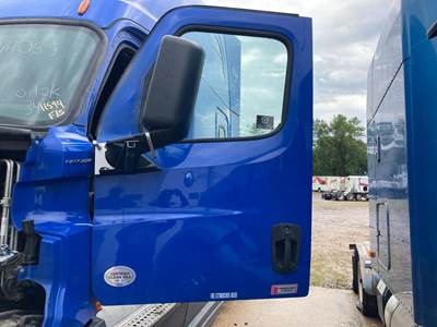 Freightliner Cascadia Front Door Assembly