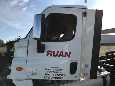 Freightliner Cascadia Front Door Assembly