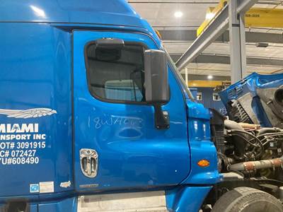 Freightliner Cascadia Front Door Assembly