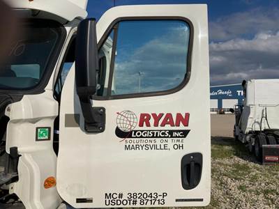 Freightliner Cascadia Front Door Assembly