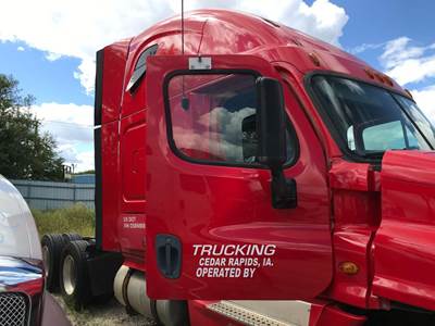 Freightliner Cascadia Front Door Assembly