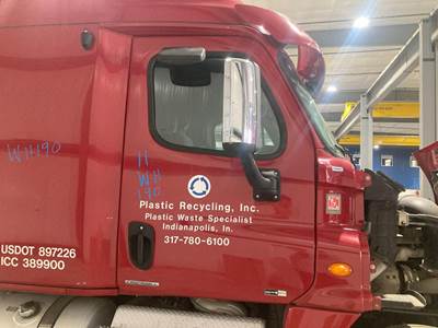 Freightliner Cascadia Front Door Assembly