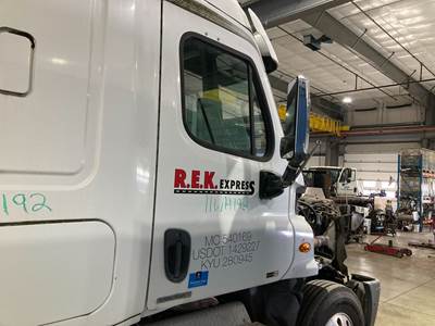 Freightliner Cascadia Front Door Assembly