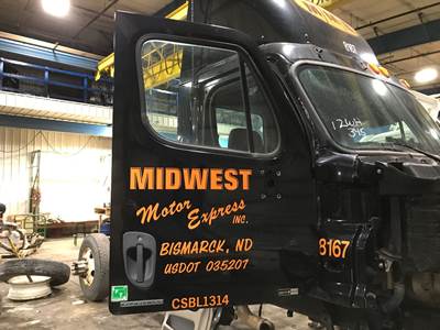 Freightliner Cascadia Front Door Assembly