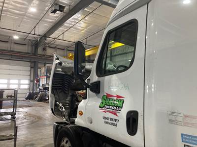 Freightliner Cascadia Front Door Assembly