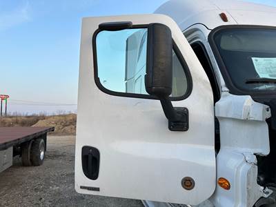 Freightliner Cascadia Front Door Assembly